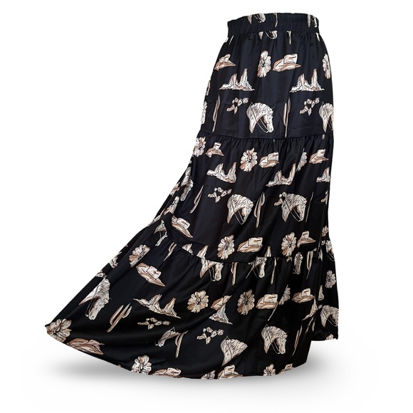 Black Western Print Tiered Ruffled High Waist Maxi Skirt 2XL Size Horses Cowboy - Picture 2 of 7